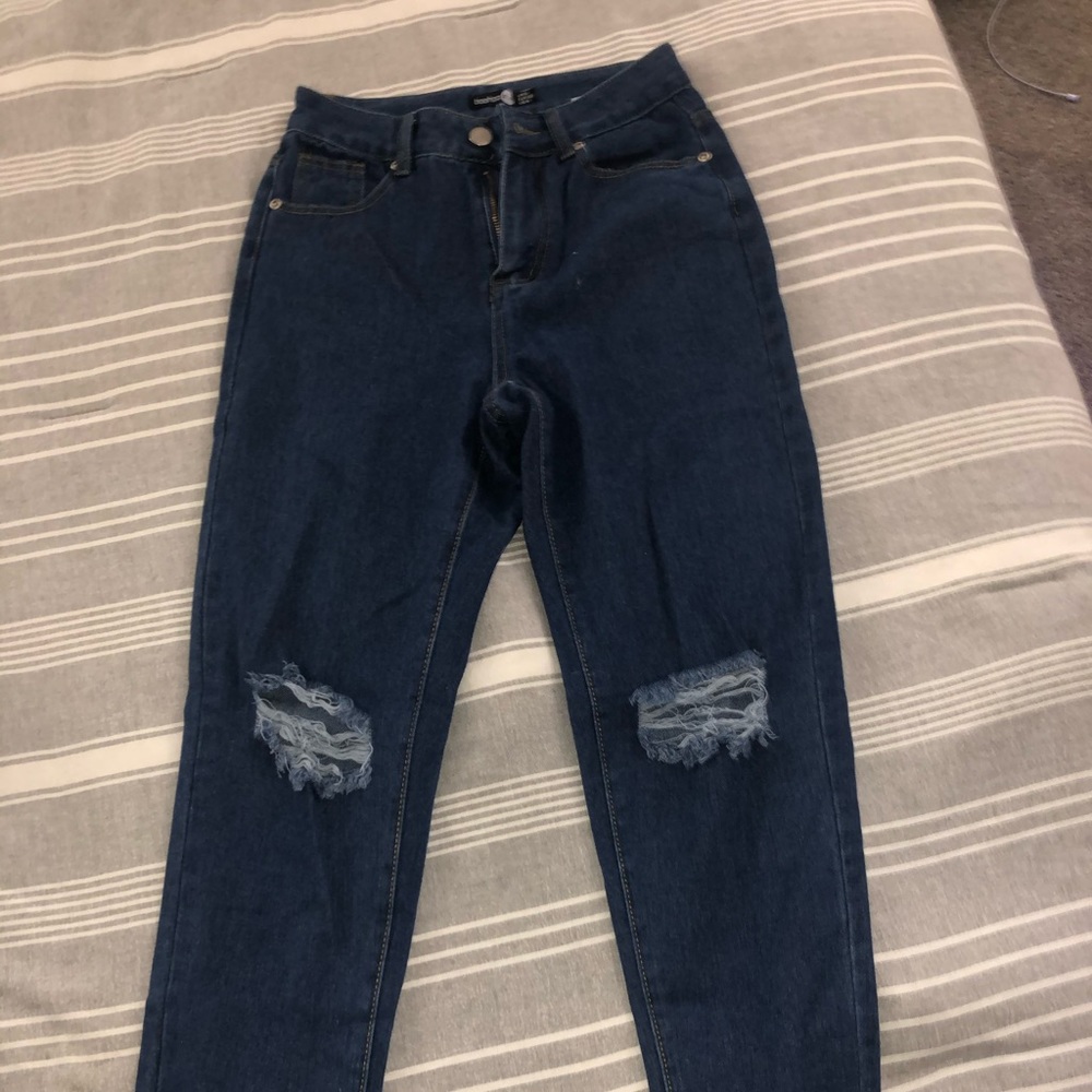 Boohoo mom jeans size 8